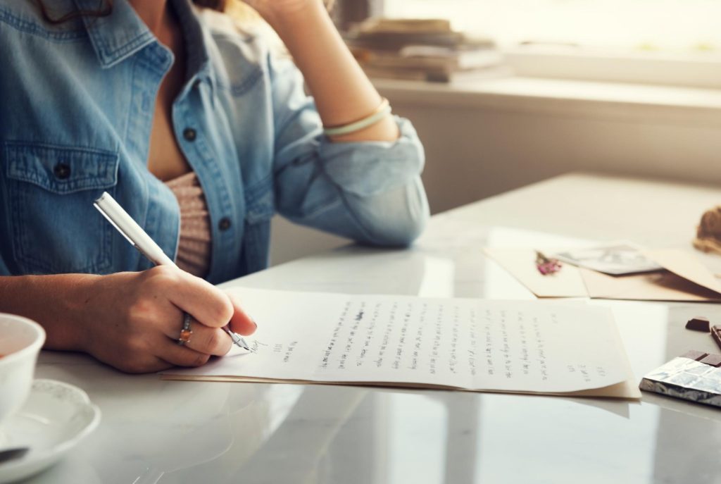 Tips for Writing a Heartfelt Eulogy That Honors Your Loved One’s Legacy